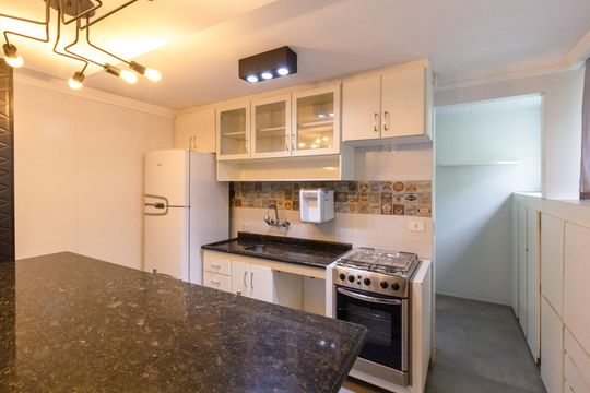 Cozinha de apartamento para alugar com 3 quartos, 67m² em Parque Cecap, Guarulhos