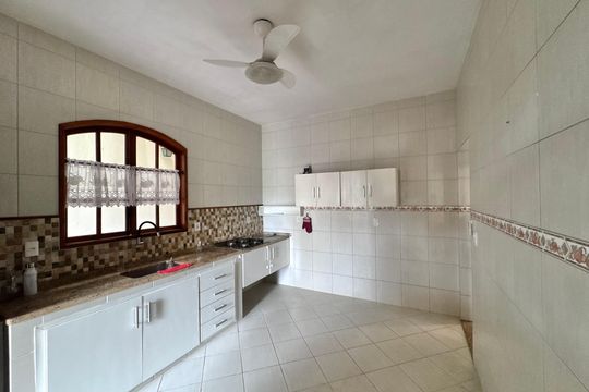 Cozinha de casa de condomínio à venda com 3 quartos, 124m² em Vargem Grande, Rio de Janeiro