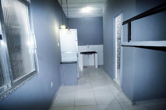 Sala/Quarto de kitnet/studio para alugar com 1 quarto, 25m² em Parada de Lucas, Rio de Janeiro