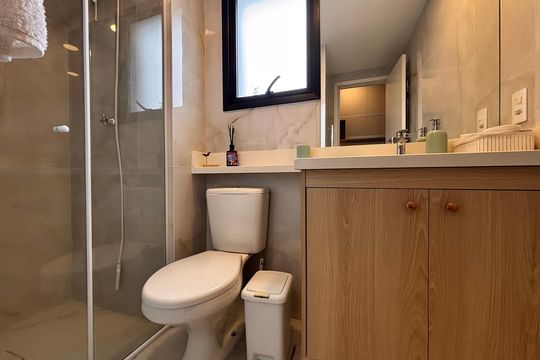 Banheiro de kitnet/studio à venda com 1 quarto, 24m² em Vila Olímpia, São Paulo