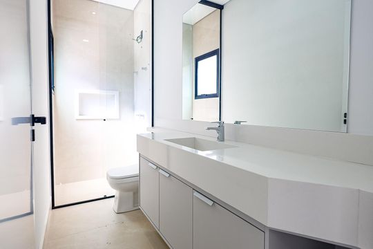Banheiro da Suíte de casa de condomínio à venda com 3 quartos, 134m² em Cidade Nova Ii, Indaiatuba