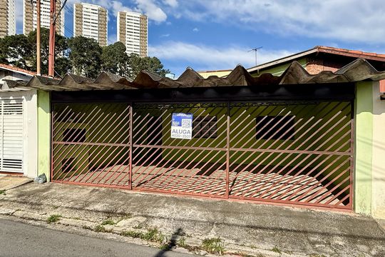 Fachada de casa para alugar com 2 quartos, 60m² em Cidade Dutra, São Paulo
