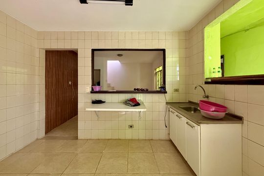 Cozinha de casa para alugar com 2 quartos, 60m² em Cidade Dutra, São Paulo
