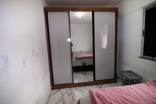 Quarto 1 de apartamento à venda com 2 quartos, 55m² em Olaria, Rio de Janeiro