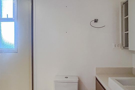 Banheiro de apartamento para alugar com 3 quartos, 65m² em Vila Carlos de Campos, São Paulo
