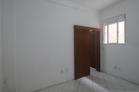 Quarto de casa para alugar com 1 quarto, 56m² em Vila Vista Alegre, Cachoeirinha