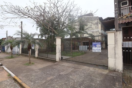 Fachada de casa para alugar com 1 quarto, 56m² em Vila Vista Alegre, Cachoeirinha