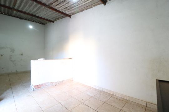 Cozinha de casa para alugar com 2 quartos, 70m² em São Jorge, Uberlândia