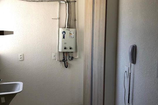 Cozinha de apartamento à venda com 2 quartos, 45m² em Gardênia Azul, Rio de Janeiro