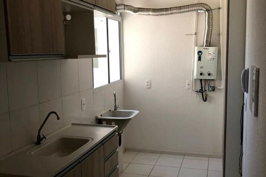 Cozinha de apartamento à venda com 2 quartos, 45m² em Gardênia Azul, Rio de Janeiro