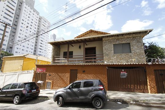 Fachada de casa para alugar com 3 quartos, 150m² em Estrela do Oriente, Belo Horizonte