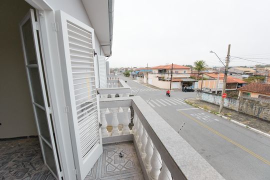 Varanda da Suíte de casa para alugar com 3 quartos, 145m² em Parque Aeroporto, Taubaté