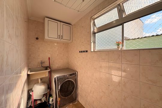 Lavanderia de apartamento para alugar com 2 quartos, 52m² em Vila Camilópolis, Santo André