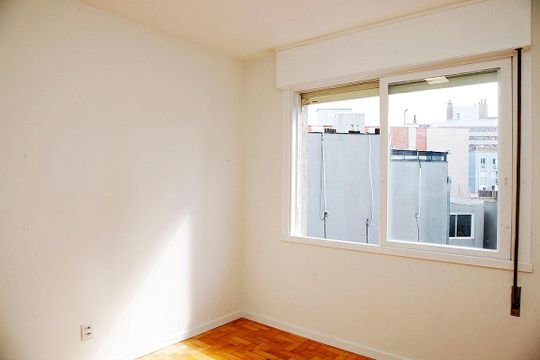 Quarto 2 de apartamento à venda com 2 quartos, 79m² em Santa Cecília, Porto Alegre