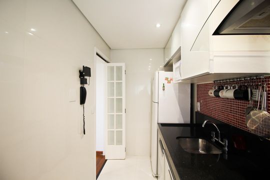 Cozinha de apartamento à venda com 2 quartos, 57m² em Vila Olímpia, São Paulo