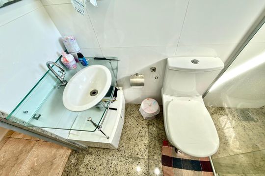 Banheiro Social de casa à venda com 4 quartos, 300m² em Betania, Contagem