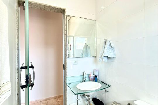 Banheiro Social de casa à venda com 4 quartos, 300m² em Betania, Contagem