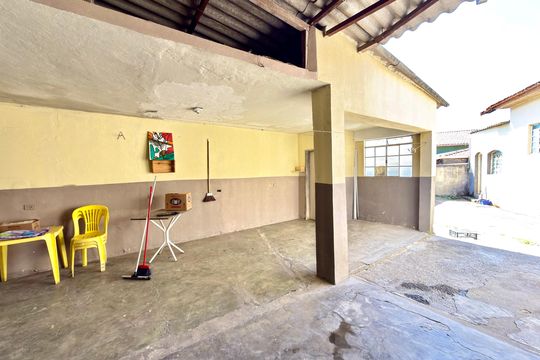 Quintal de casa à venda com 4 quartos, 300m² em Betania, Contagem