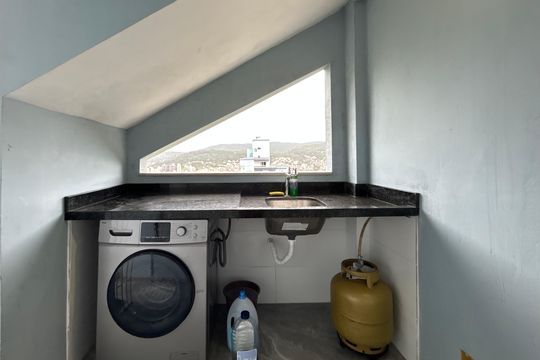 Área de Serviço de apartamento para alugar com 1 quarto, 42m² em Carvoeira, Florianópolis