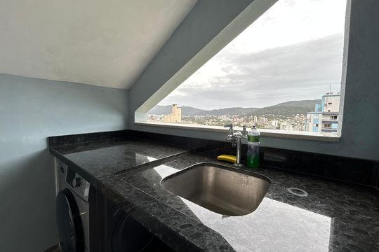 Área de Serviço de apartamento para alugar com 1 quarto, 42m² em Carvoeira, Florianópolis