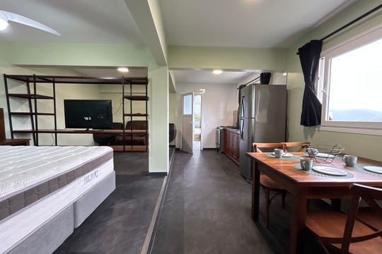 Apartamento para alugar com 1 quarto, 42m² em Carvoeira, Florianópolis