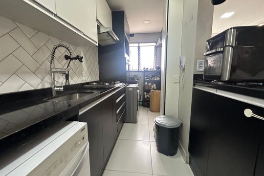 Cozinha de apartamento à venda com 2 quartos, 53m² em Jardim Belval, Barueri