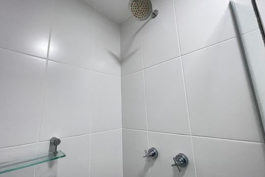 Banheiro  de apartamento para alugar com 1 quarto, 26m² em Butantã, São Paulo