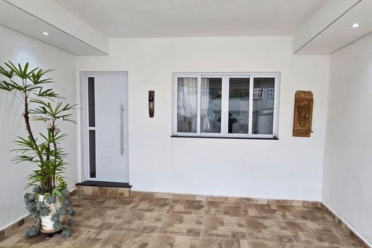 Casa para alugar com 1 quarto, 134m² em Jardim Sao Pedro, Mogi das Cruzes