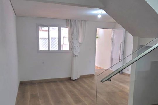 Casa para alugar com 1 quarto, 134m² em Jardim Sao Pedro, Mogi das Cruzes