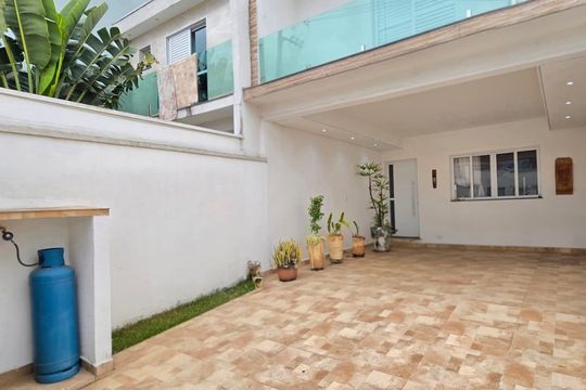 Casa para alugar com 1 quarto, 134m² em Jardim Sao Pedro, Mogi das Cruzes
