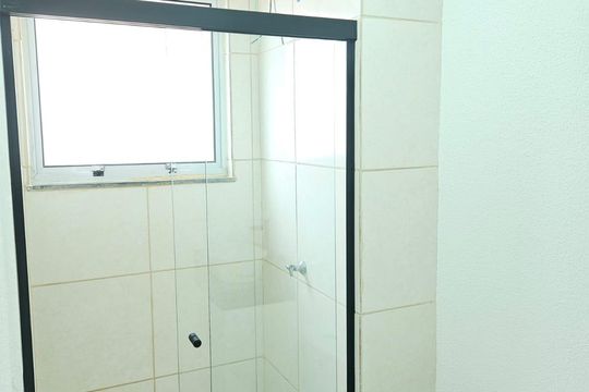 Banheiro de apartamento para alugar com 2 quartos, 52m² em Parque Ortolândia, Hortolândia