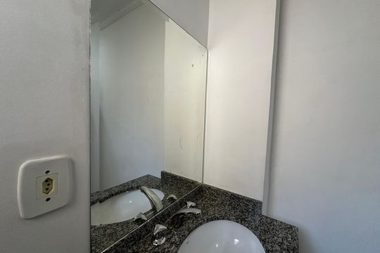 Banheiro da Suíte 1 de casa de condomínio à venda com 3 quartos, 110m² em Vila Sao Luiz (valparaizo), Barueri