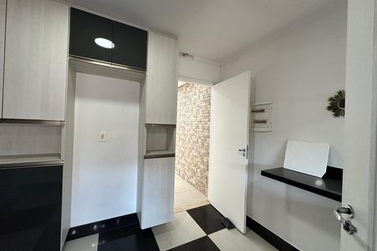 Cozinha de casa de condomínio à venda com 3 quartos, 110m² em Vila Sao Luiz (valparaizo), Barueri