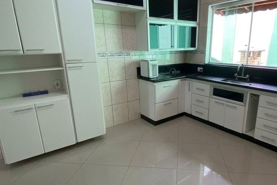 Cozinha de apartamento para alugar com 1 quarto, 42m² em Jardim Goiás, Goiânia