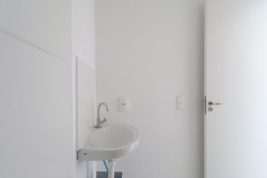 Banheiro de apartamento à venda com 1 quarto, 19m² em Água Branca, São Paulo