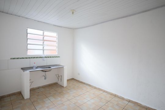 Cozinha de casa para alugar com 1 quarto, 32m² em Mutinga, Osasco