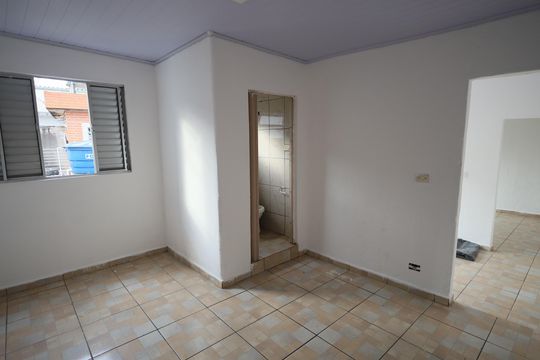 Quarto de casa para alugar com 1 quarto, 32m² em Mutinga, Osasco