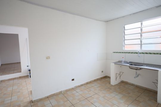 Cozinha de casa para alugar com 1 quarto, 32m² em Mutinga, Osasco