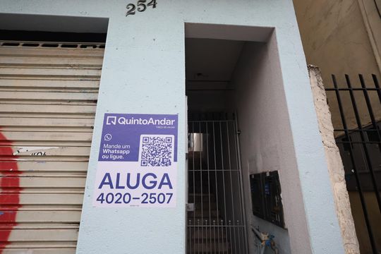 Fachada de casa para alugar com 1 quarto, 32m² em Mutinga, Osasco