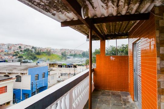 Varanda de casa à venda com 3 quartos, 200m² em Jardim Palmira, Guarulhos