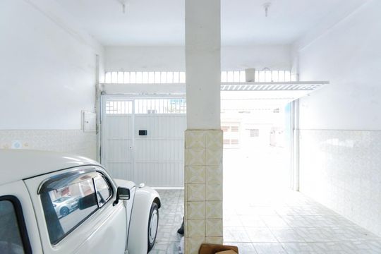 Garagem de casa à venda com 3 quartos, 200m² em Jardim Palmira, Guarulhos