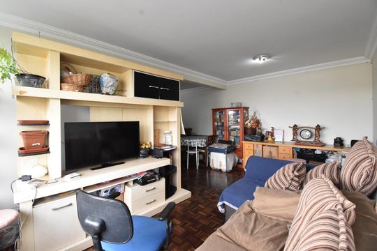 Apartamento à venda com 3 quartos, 131m² em Centro Cívico, Curitiba