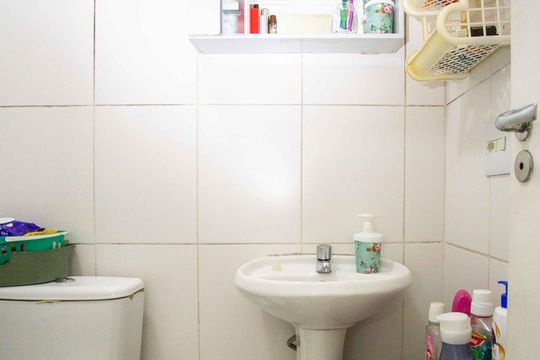 Banheiro de apartamento à venda com 2 quartos, 43m² em Centro, Diadema