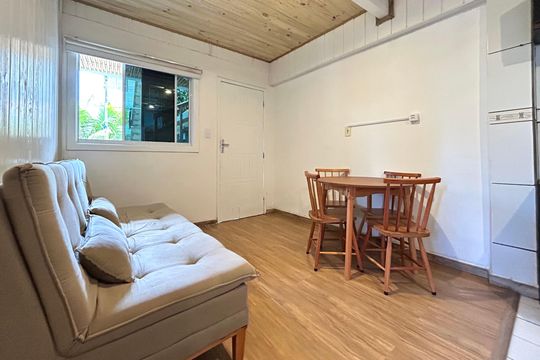 Casa para alugar com 1 quarto, 55m² em Campeche, Florianópolis