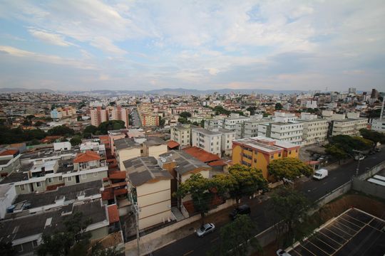 Vista  de apartamento para alugar com 2 quartos, 45m² em Bairro da Glória, Contagem
