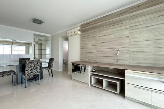 Apartamento para alugar com 2 quartos, 95m² em Centro, Florianópolis
