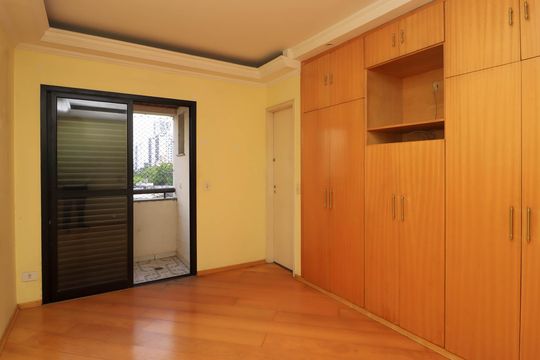 Quarto de serviço de apartamento à venda com 2 quartos, 84m² em Vila Suzana, São Paulo