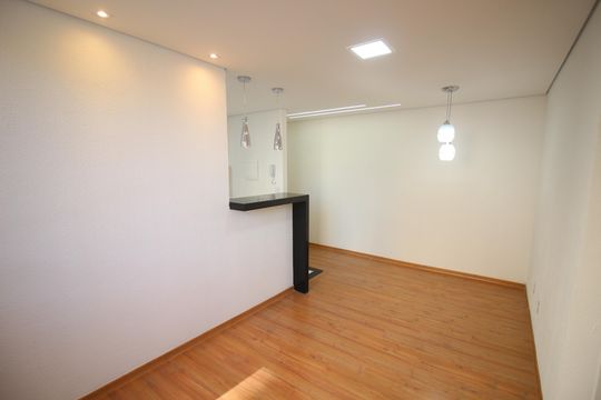 Sala de apartamento para alugar com 2 quartos, 50m² em Bairro da Glória, Contagem