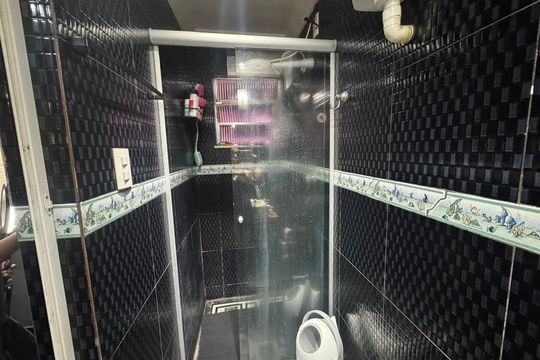 Banheiro de casa à venda com 1 quarto, 88m² em Catete, Rio de Janeiro