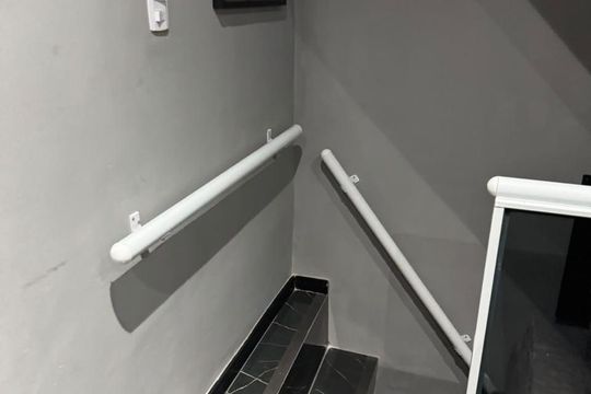 Escada de casa à venda com 1 quarto, 88m² em Catete, Rio de Janeiro